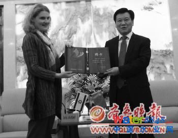 L(zhng)ɫRBL˾(zh)жIrisArbelŮʿCl(f)(jng)(j)ƸΕ(bo)ӛߗz