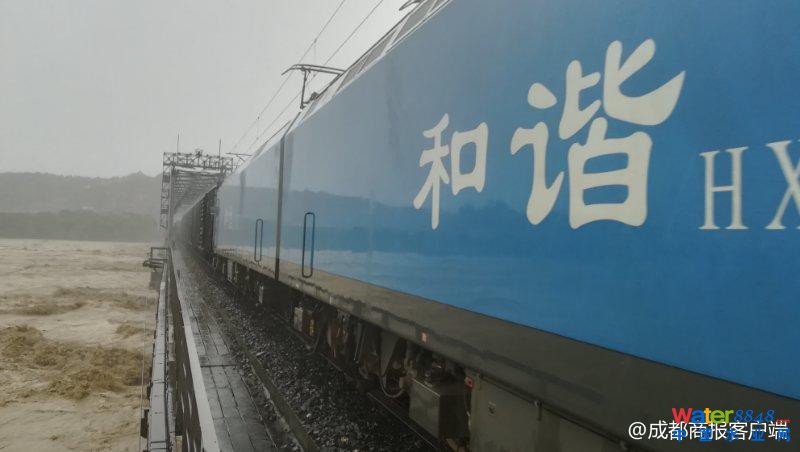 һ@ô!8000܇_(ki)ϴ򿹺 (zhn)סˮ