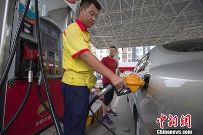 中国将全面推广乙醇汽油 17年前已开始探索推广